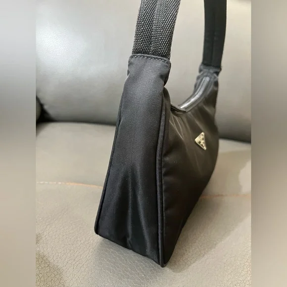 ‼️sold‼️Prada Nylon Vintage Mini Hobo - Picture 5 of 15